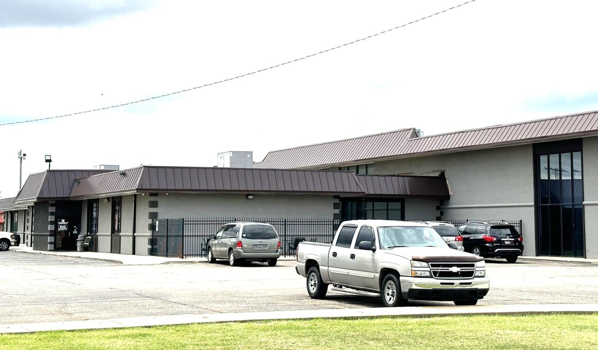 Quality Inn & Suites Salina Exterior photo